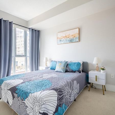 Beautiful Condos In The Heart Of Downtown By Globalstay Торонто Екстериор снимка