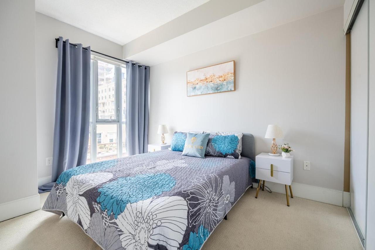 Beautiful Condos In The Heart Of Downtown By Globalstay Торонто Екстериор снимка