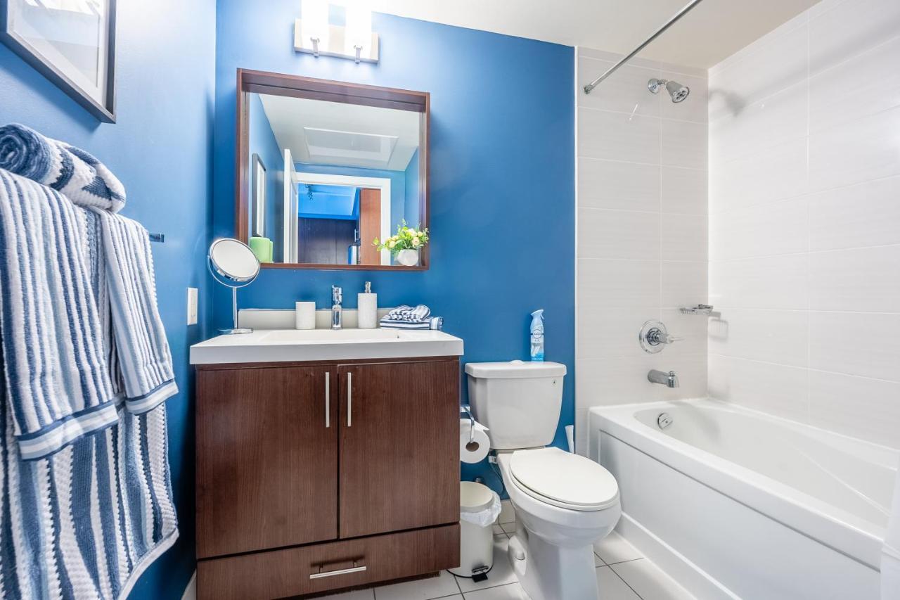 Beautiful Condos In The Heart Of Downtown By Globalstay Торонто Екстериор снимка