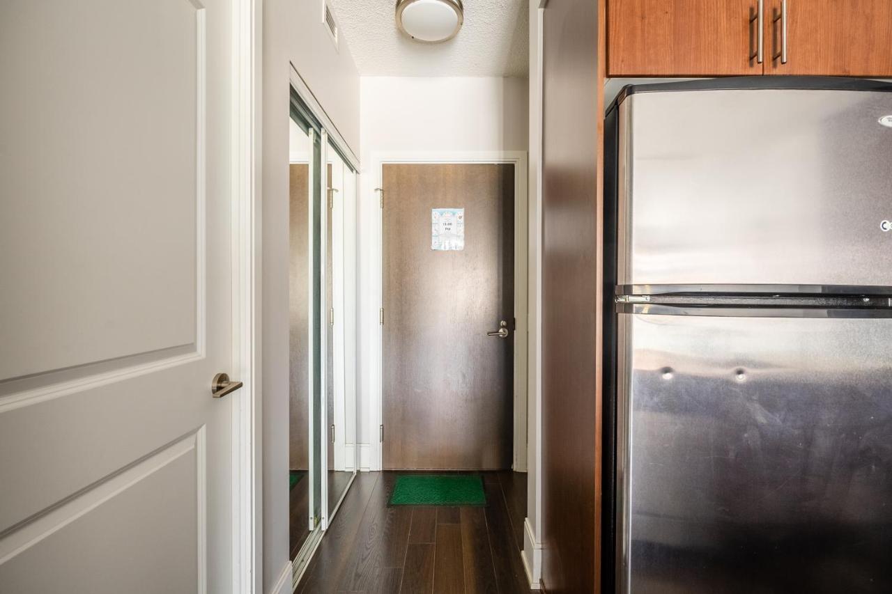 Beautiful Condos In The Heart Of Downtown By Globalstay Торонто Екстериор снимка